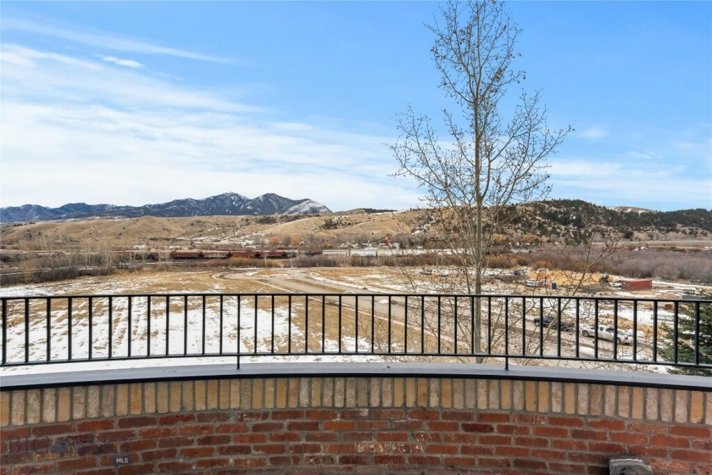 140 Village Crossing Way, Bozeman MT 59715