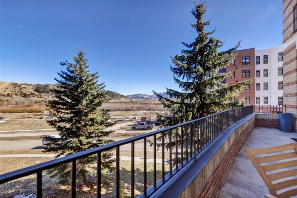 140 Village Crossing Way, Bozeman MT 59715