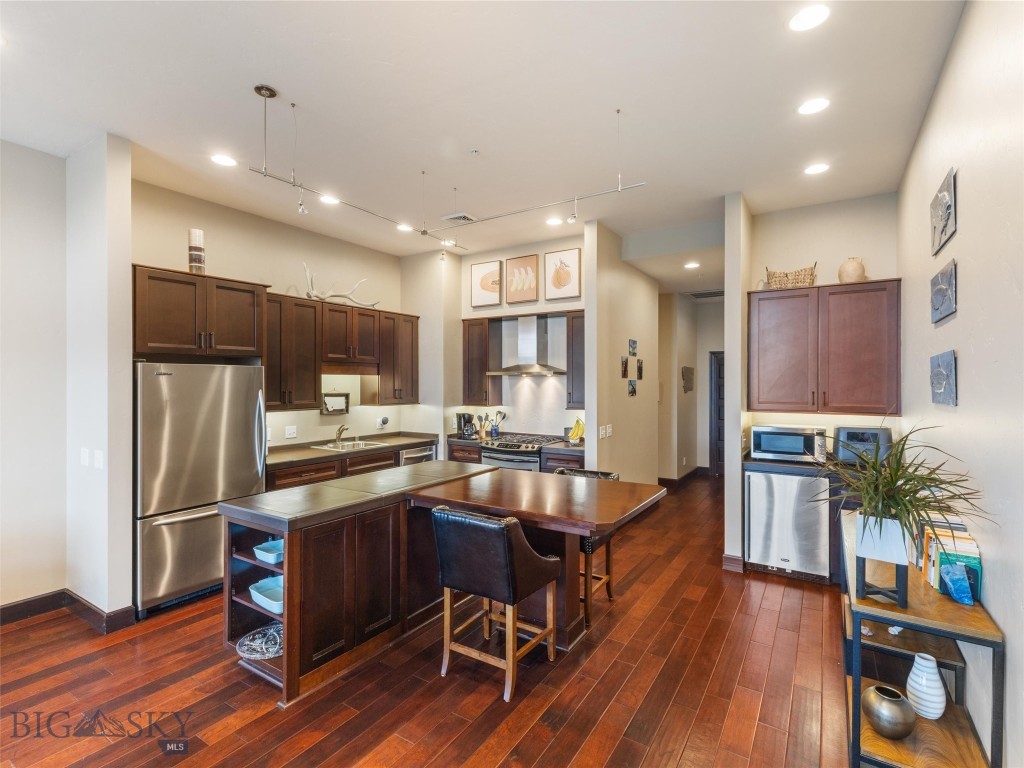 140 Village Crossing Way, Bozeman MT 59715