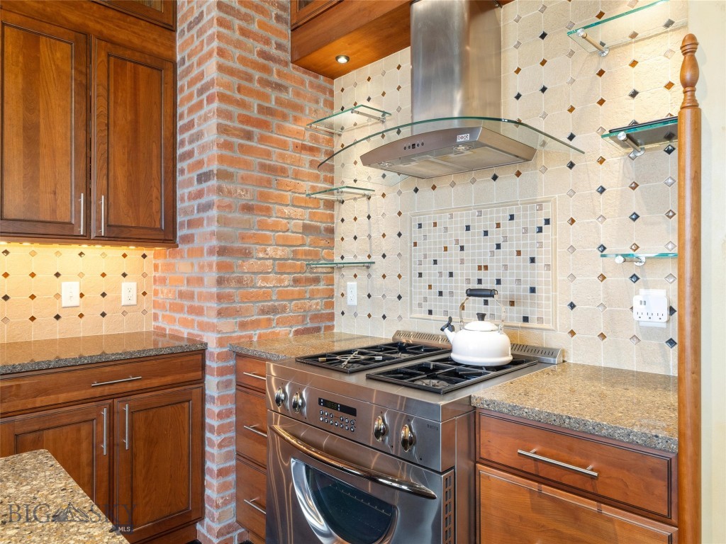 140 Village Crossing Way, Bozeman MT 59715