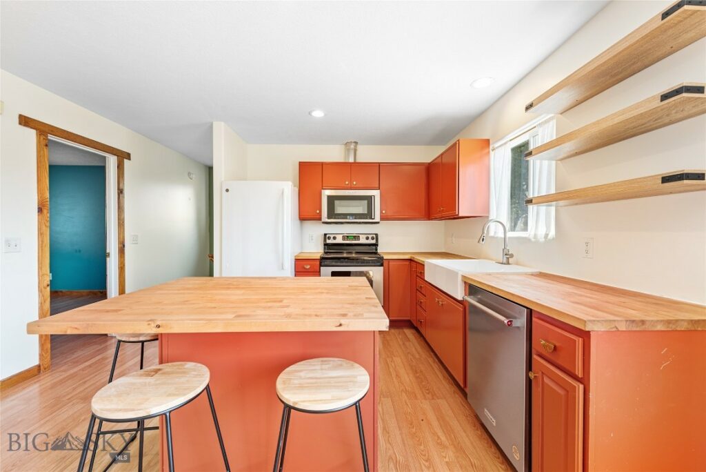 141 Gravel Hollow Drive, Bozeman MT 59718