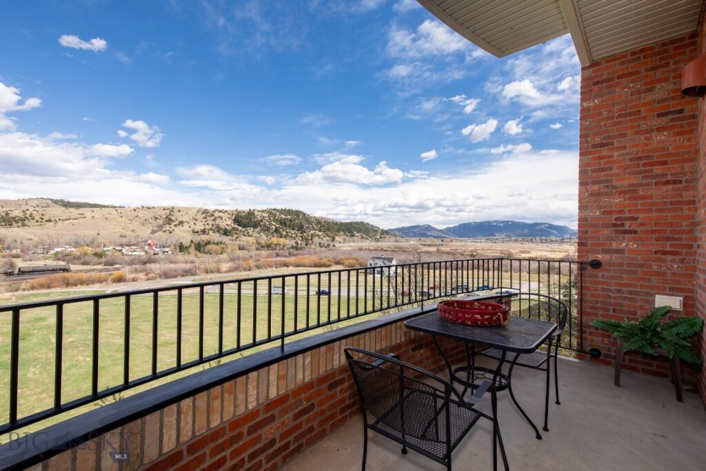 150 Village Crossing Way, Bozeman MT 59715