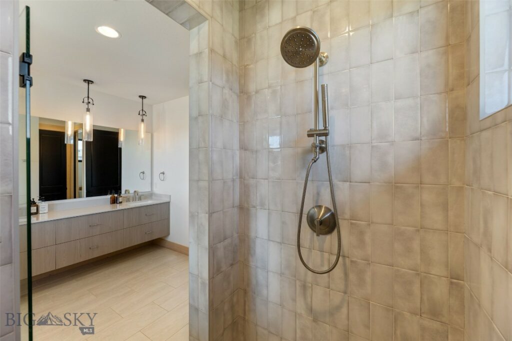 16 Defender Lane, Bozeman MT 59718