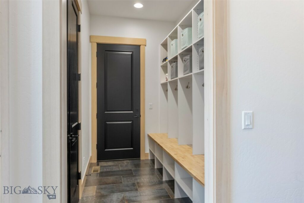 16 Defender Lane, Bozeman MT 59718