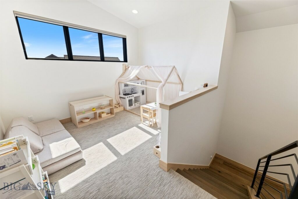16 Defender Lane, Bozeman MT 59718