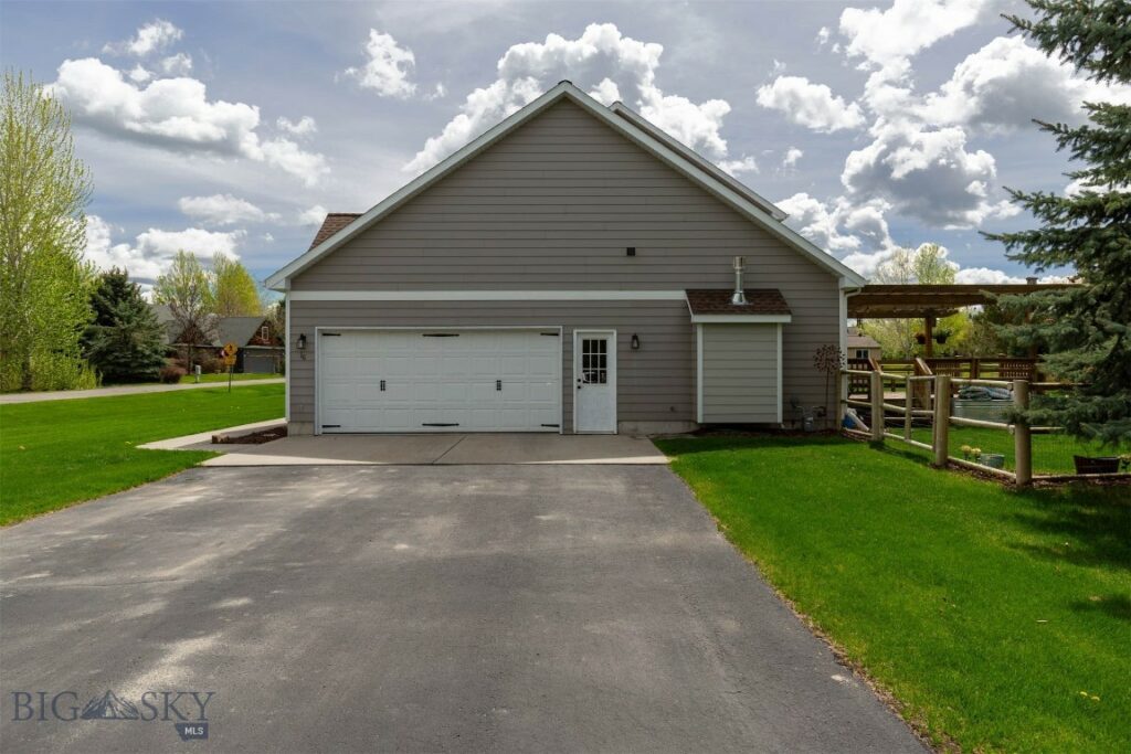 16 Fireside Drive, Bozeman MT 59718