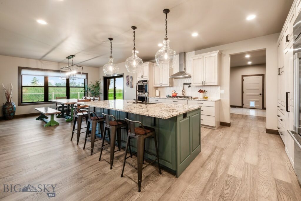 16 Tight Loop Drive, Bozeman MT 59718