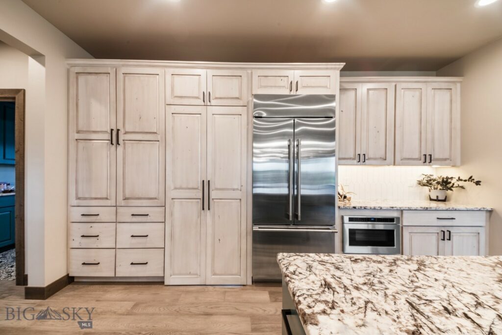 16 Tight Loop Drive, Bozeman MT 59718