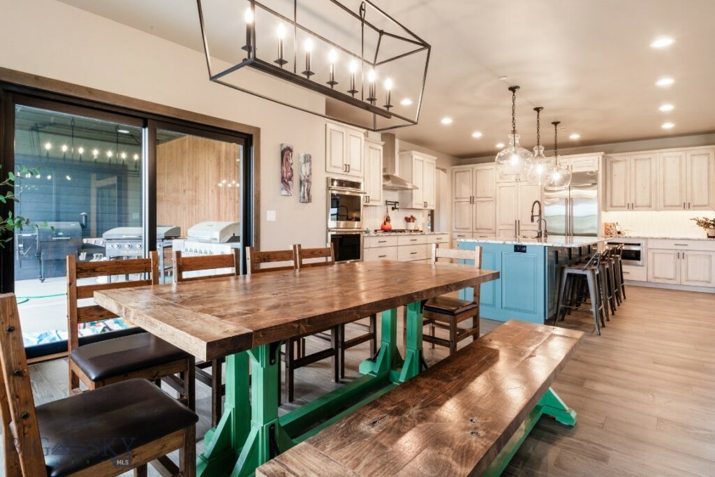 16 Tight Loop Drive, Bozeman MT 59718