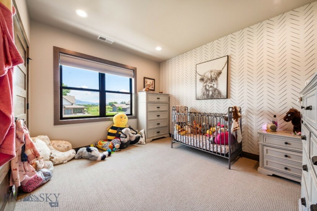 16 Tight Loop Drive, Bozeman MT 59718