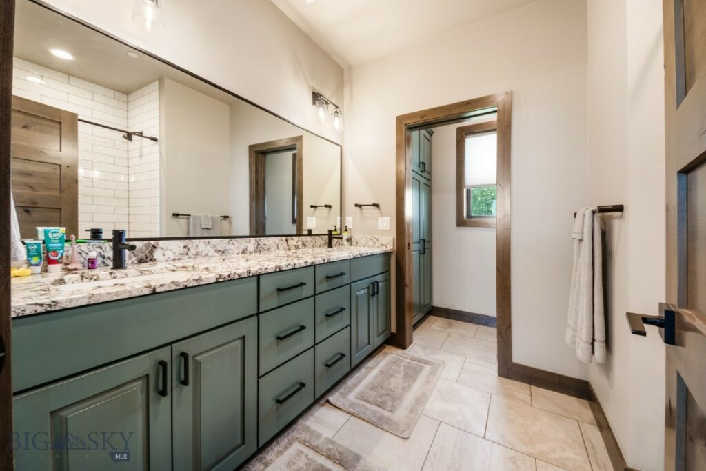 16 Tight Loop Drive, Bozeman MT 59718
