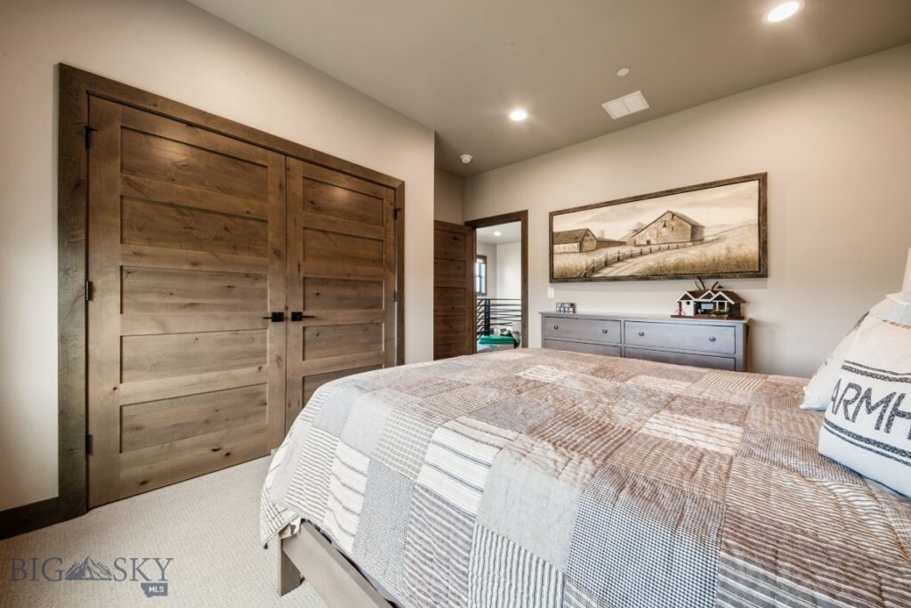 16 Tight Loop Drive, Bozeman MT 59718
