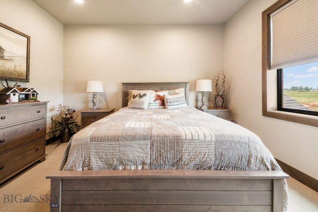 16 Tight Loop Drive, Bozeman MT 59718