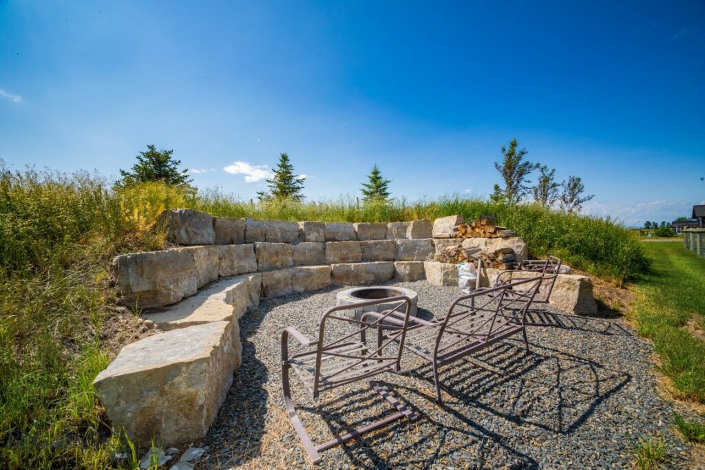 16 Tight Loop Drive, Bozeman MT 59718