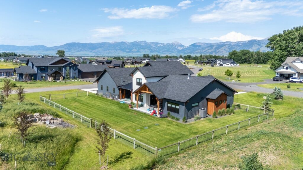 16 Tight Loop Drive, Bozeman MT 59718