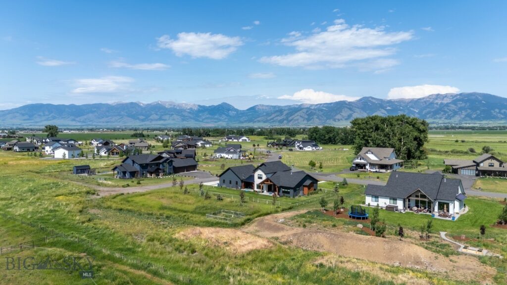 16 Tight Loop Drive, Bozeman MT 59718