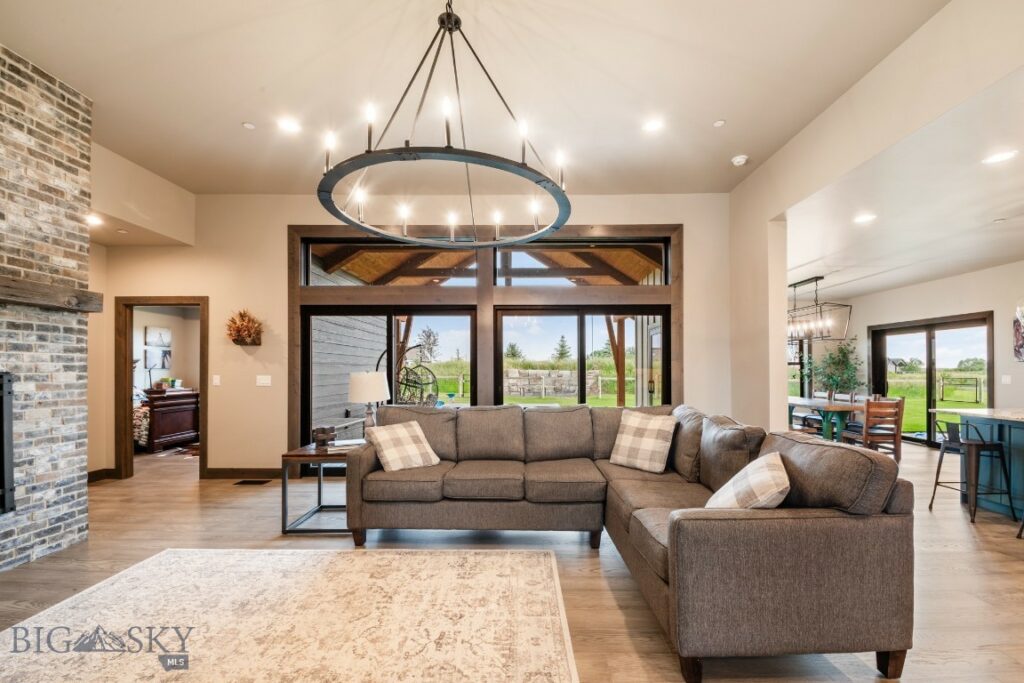 16 Tight Loop Drive, Bozeman MT 59718