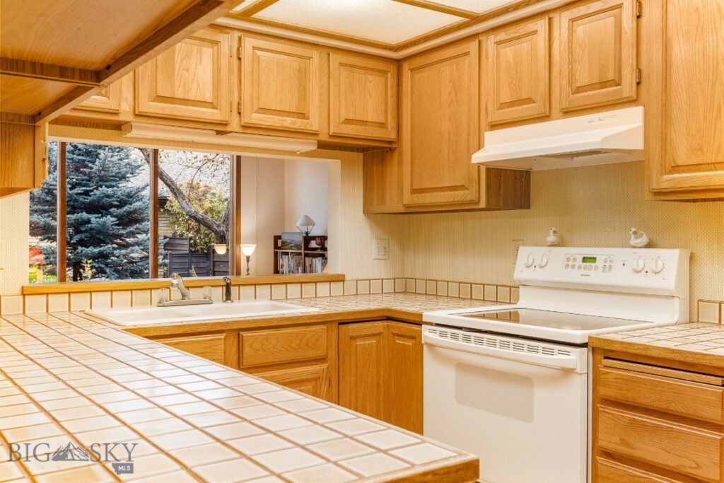 1645 S Black Avenue, Bozeman MT 59715