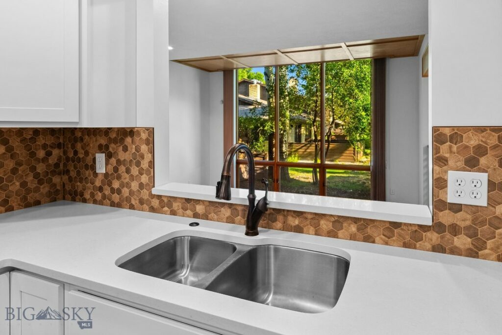 1659 S Black Avenue, Bozeman MT 59715