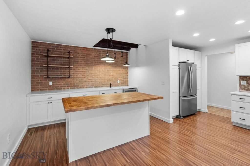 1659 S Black Avenue, Bozeman MT 59715