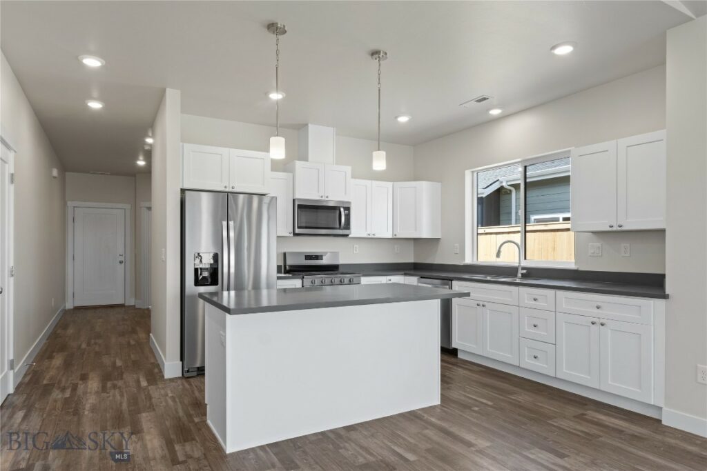 17 N Reliance Ave, Bozeman MT 59718