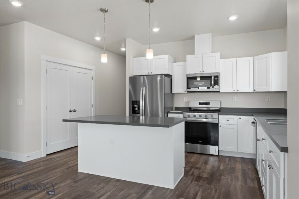 17 N Reliance Ave, Bozeman MT 59718