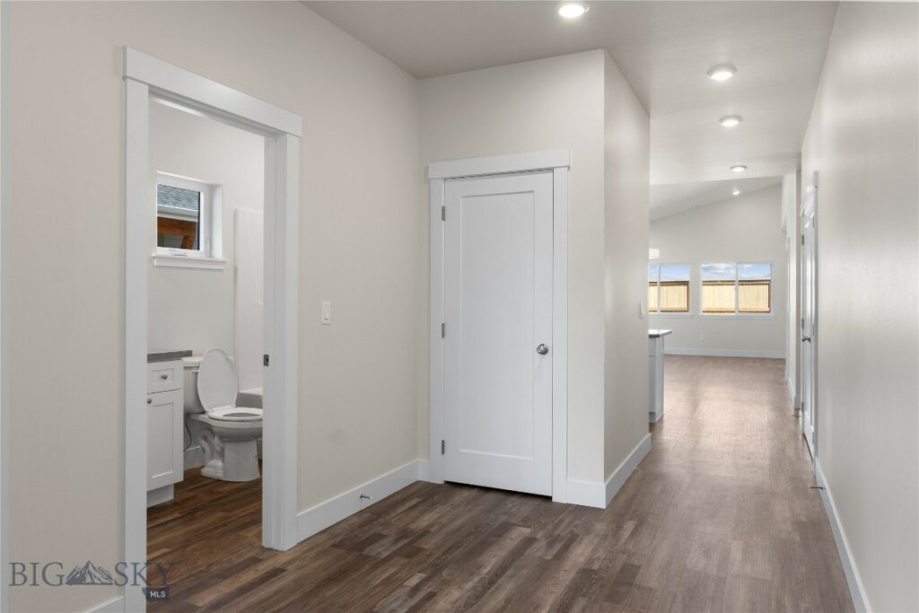 17 N Reliance Ave, Bozeman MT 59718