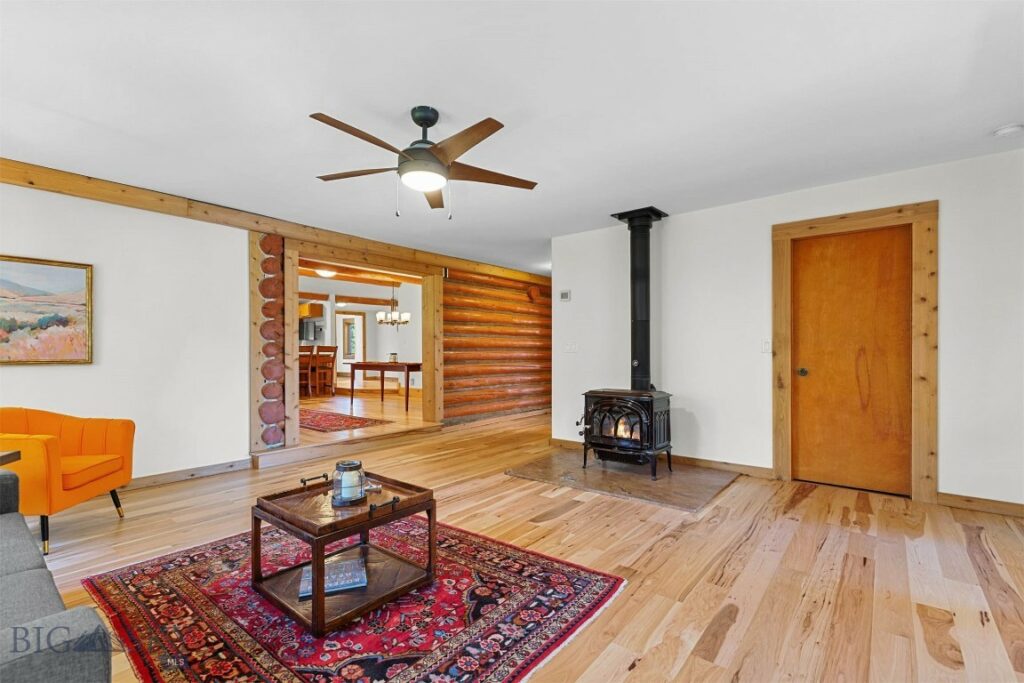 1733 W Cameron Bridge Road, Bozeman MT 59718