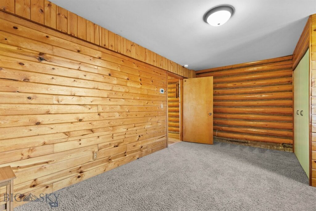 1733 W Cameron Bridge Road, Bozeman MT 59718