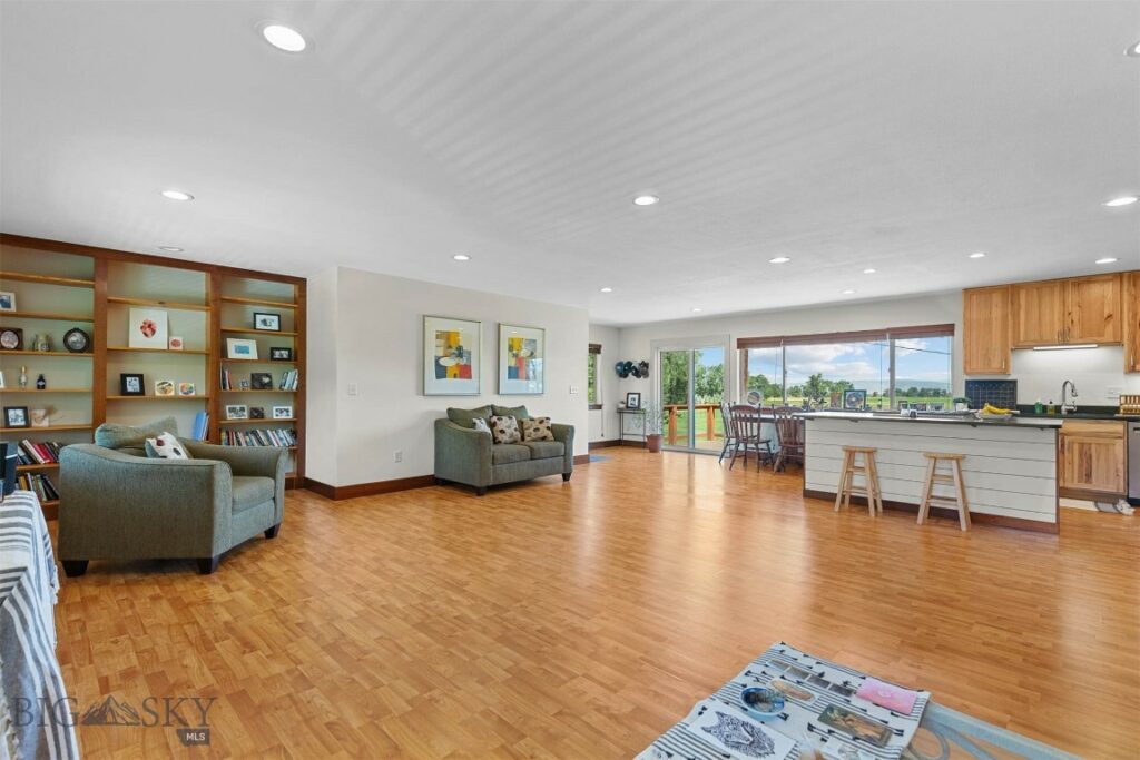 1733 W Cameron Bridge Road, Bozeman MT 59718