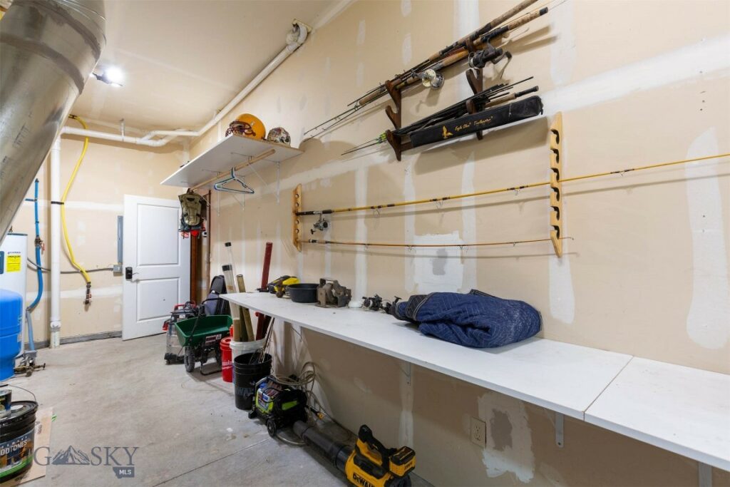 1733 W Cameron Bridge Road, Bozeman MT 59718