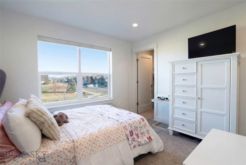 18 Arrow Peak Court, Bozeman MT 59718