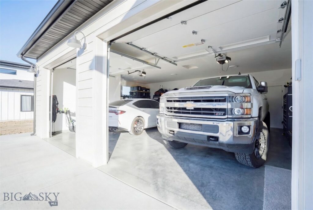 18 Arrow Peak Court, Bozeman MT 59718