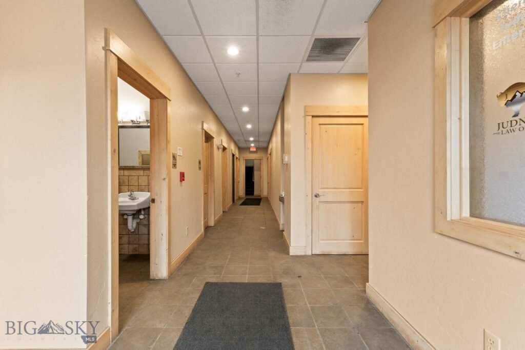 1940 W Dickerson, Bozeman MT 59718