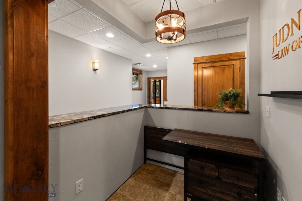 1940 W Dickerson, Bozeman MT 59718