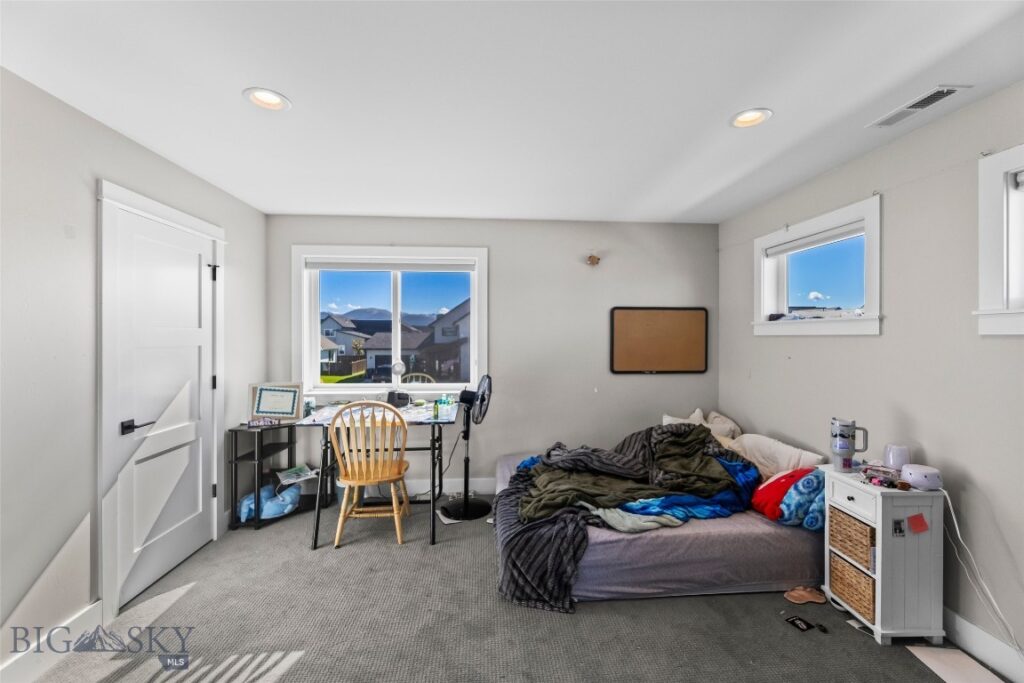 196 Arrow Peak Court, Bozeman MT 59718