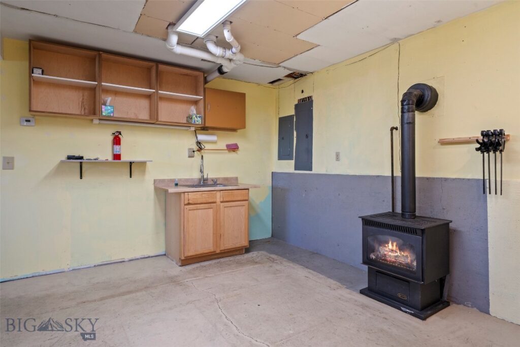 2 Hitching Post, Bozeman MT 59715