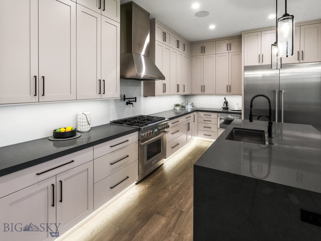 20 Bold Driver Lane, Bozeman MT 59718