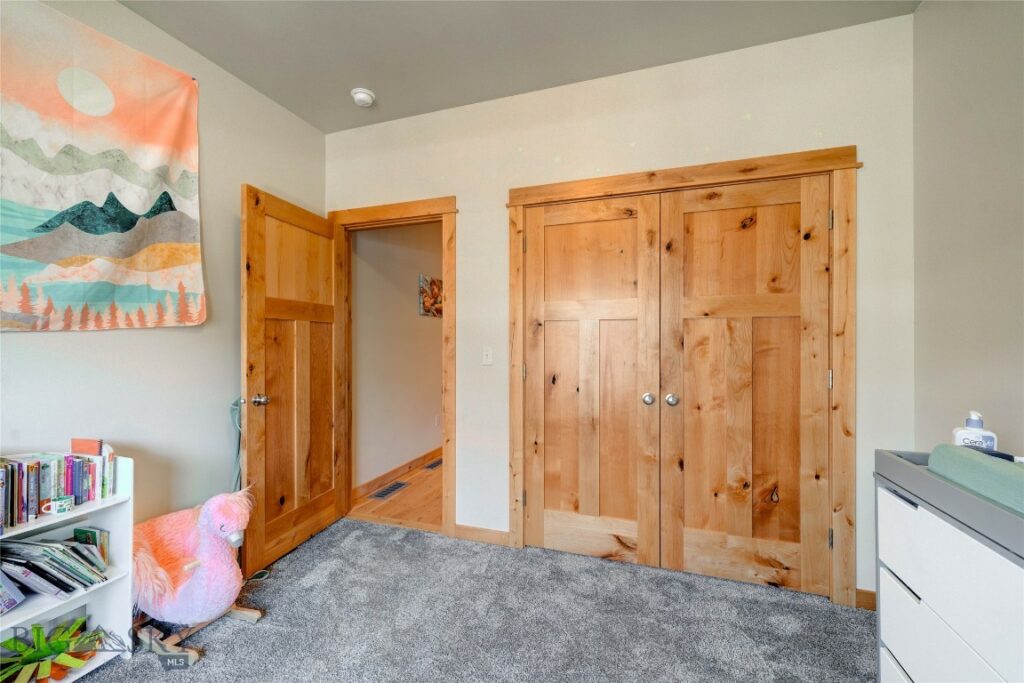 20 Voyager Lane, Bozeman MT 59718