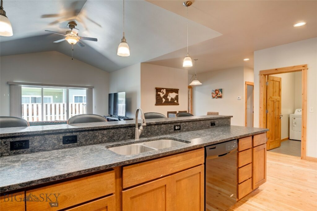 20 Voyager Lane, Bozeman MT 59718