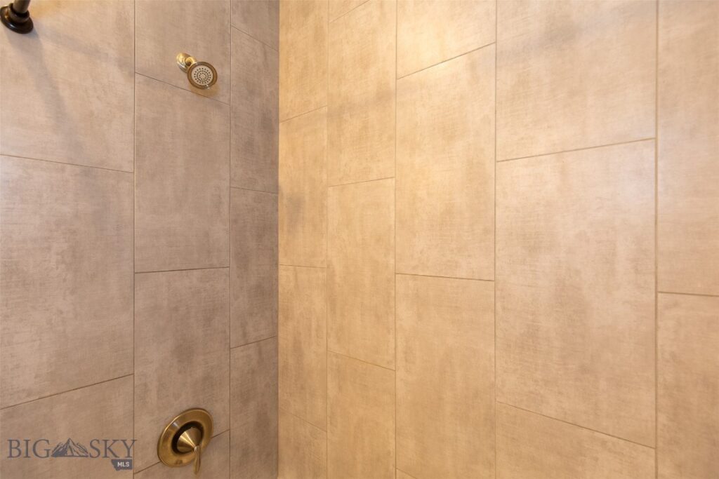 2016 Chipset, Bozeman MT 59718