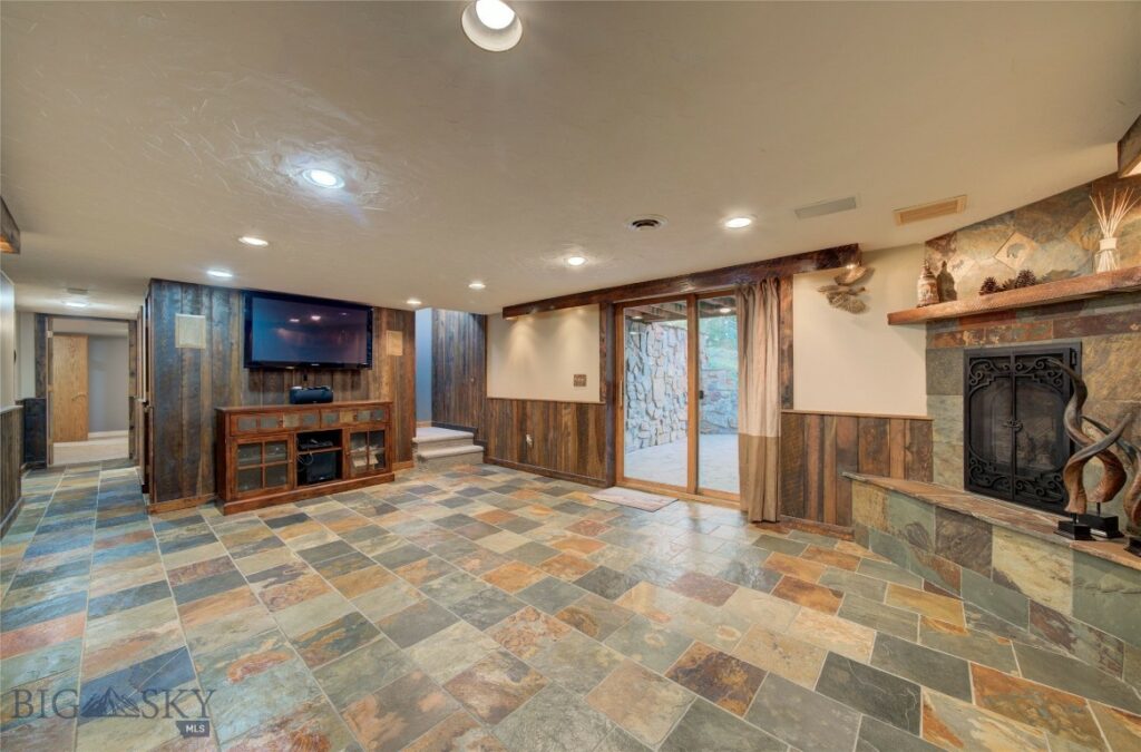 2035 Watts Lane, Bozeman MT 59718