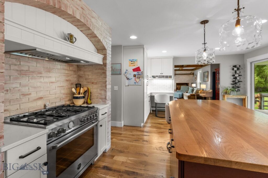 21 Hitching Post Road, Bozeman MT 59715