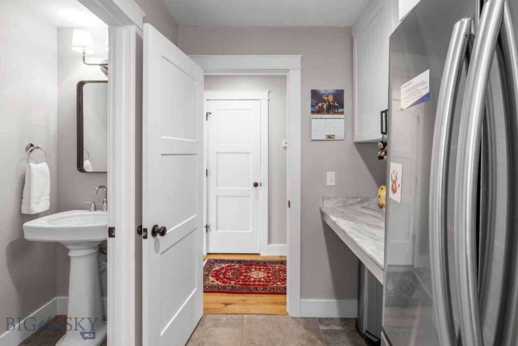21 Hitching Post Road, Bozeman MT 59715