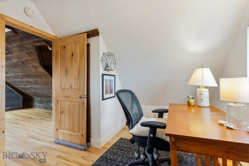 212 S 9th Avenue, Bozeman MT 59715