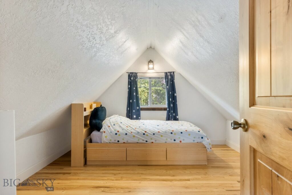 212 S 9th Avenue, Bozeman MT 59715