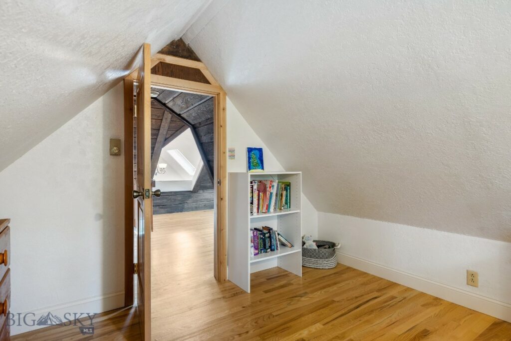 212 S 9th Avenue, Bozeman MT 59715