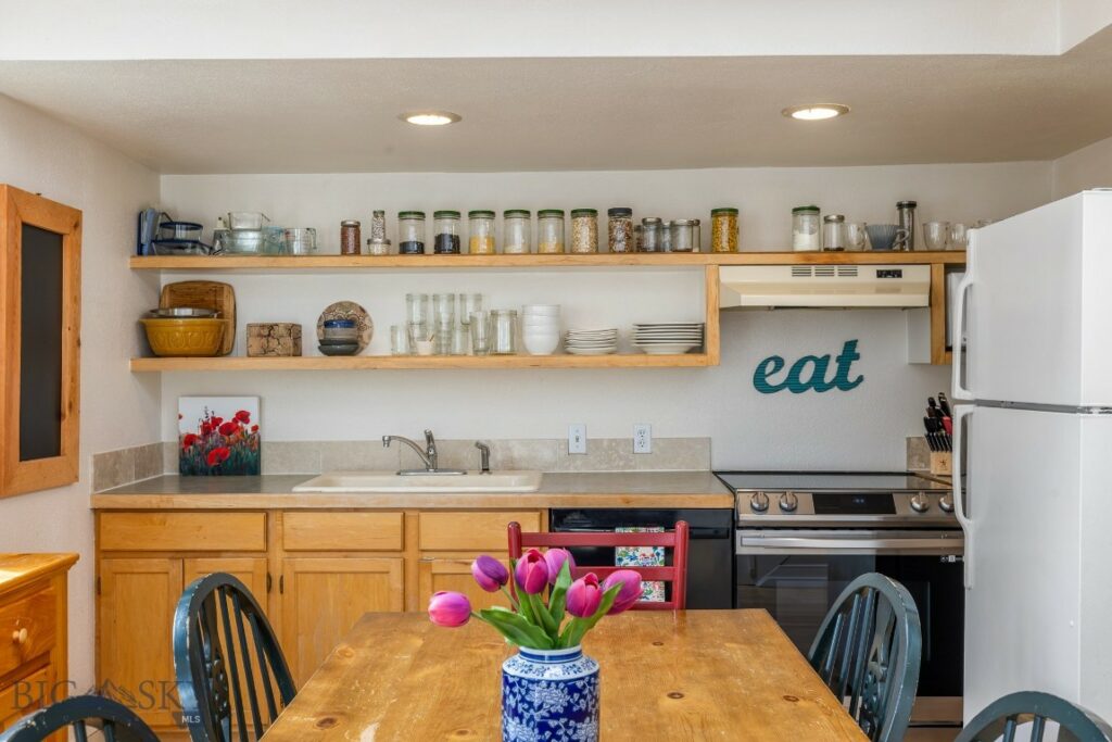 212 S 9th Avenue, Bozeman MT 59715