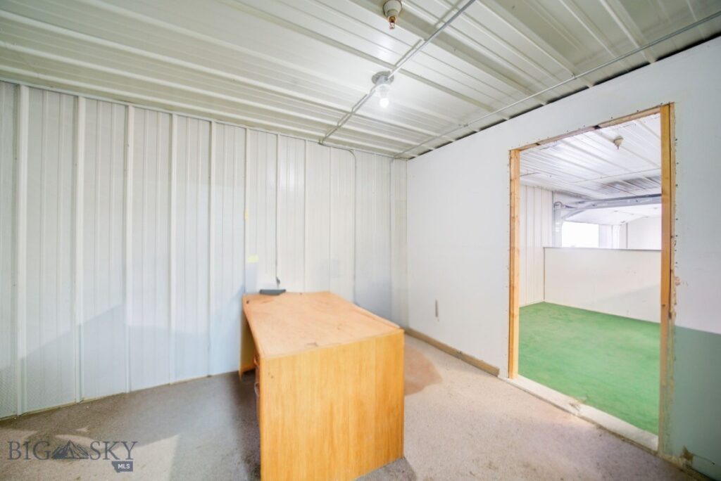 22 W Haley Springs Road, Bozeman MT 59718