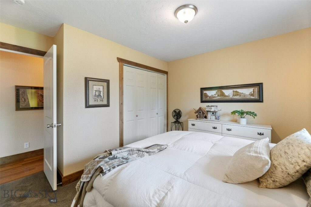 220 Cirque Drive, Bozeman MT 59718